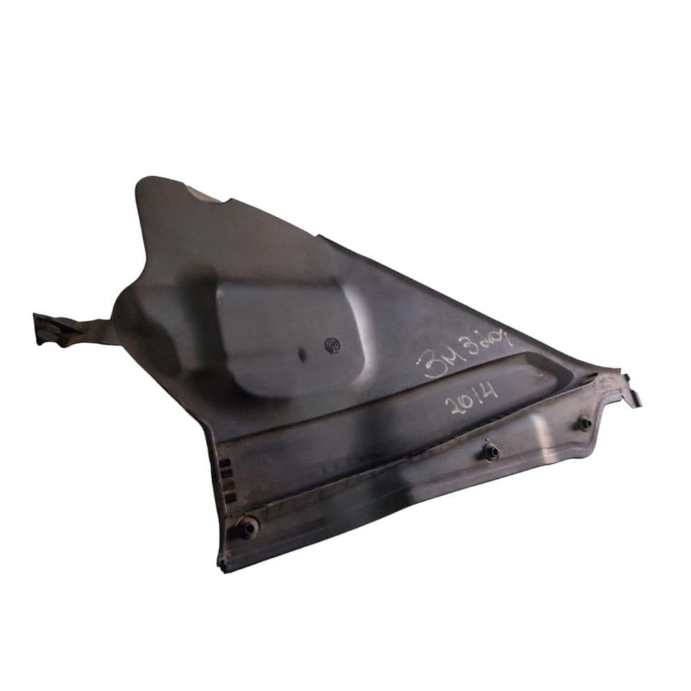 Acabamento Churrasqueira Esquerda Bmw 320I 2014