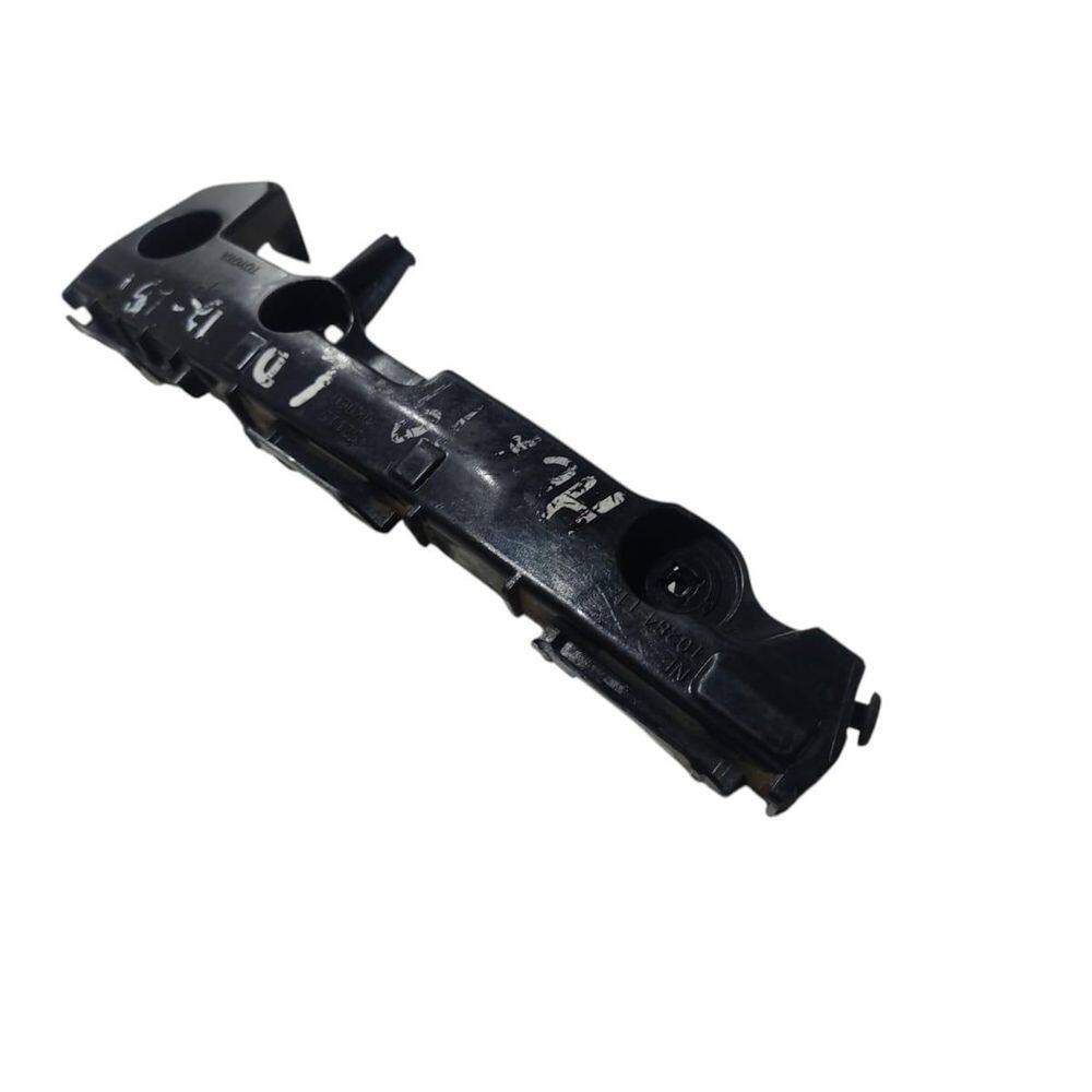 Guia Parachoque Dianteiro Direito Toyota Hilux 2014