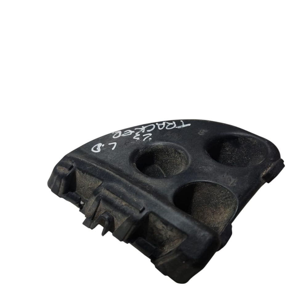 Suporte Lanterna Traseira Direita Chevrolet Tracker 2022