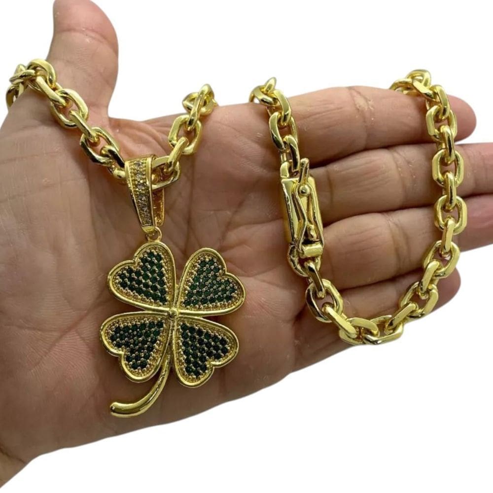 Cordão 8Mm Cadeado + Pingente Trevo Da Sorte Banhado A Ouro