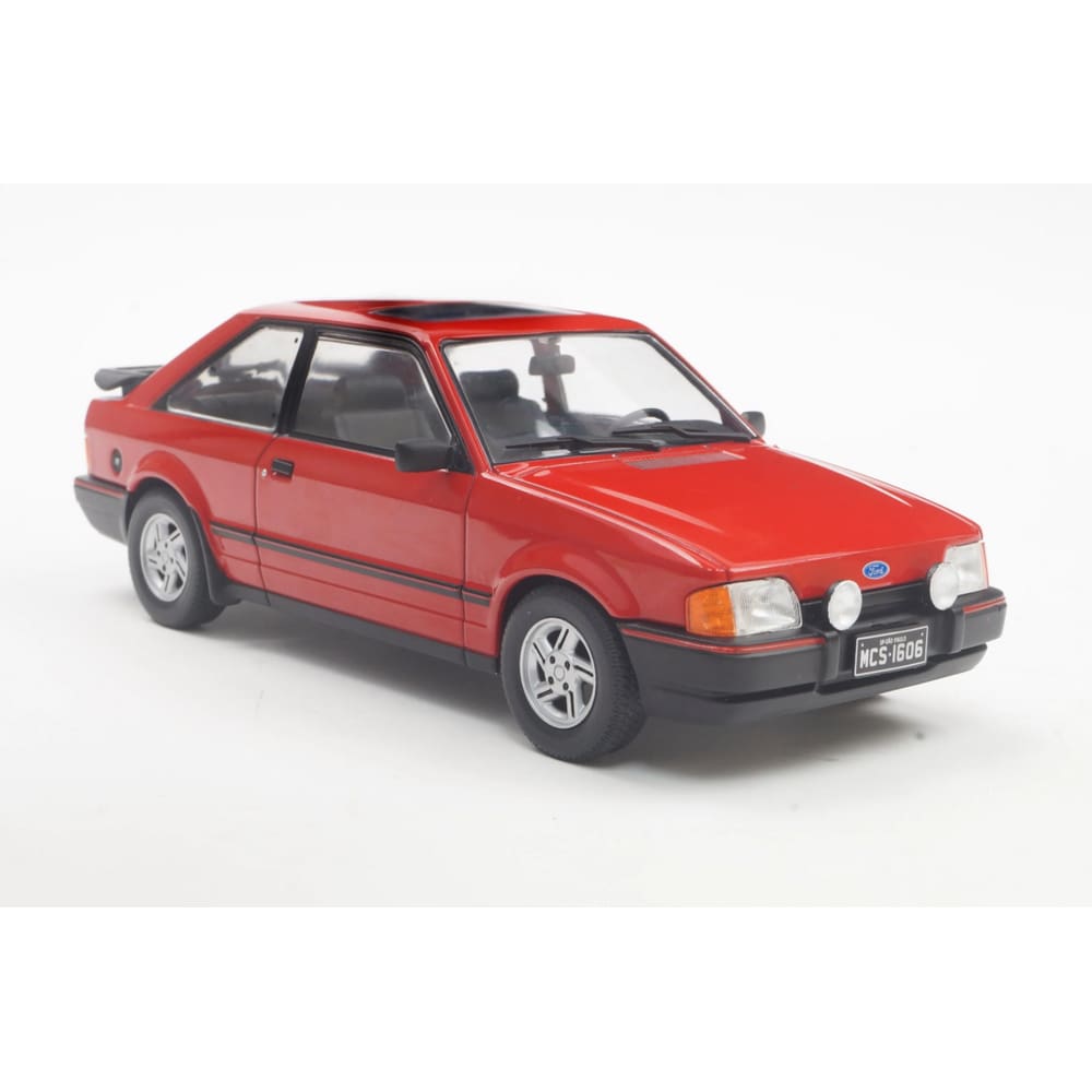 Escort XR3 - Ford - 1987 - Vermelho - 1/24 - California Classics