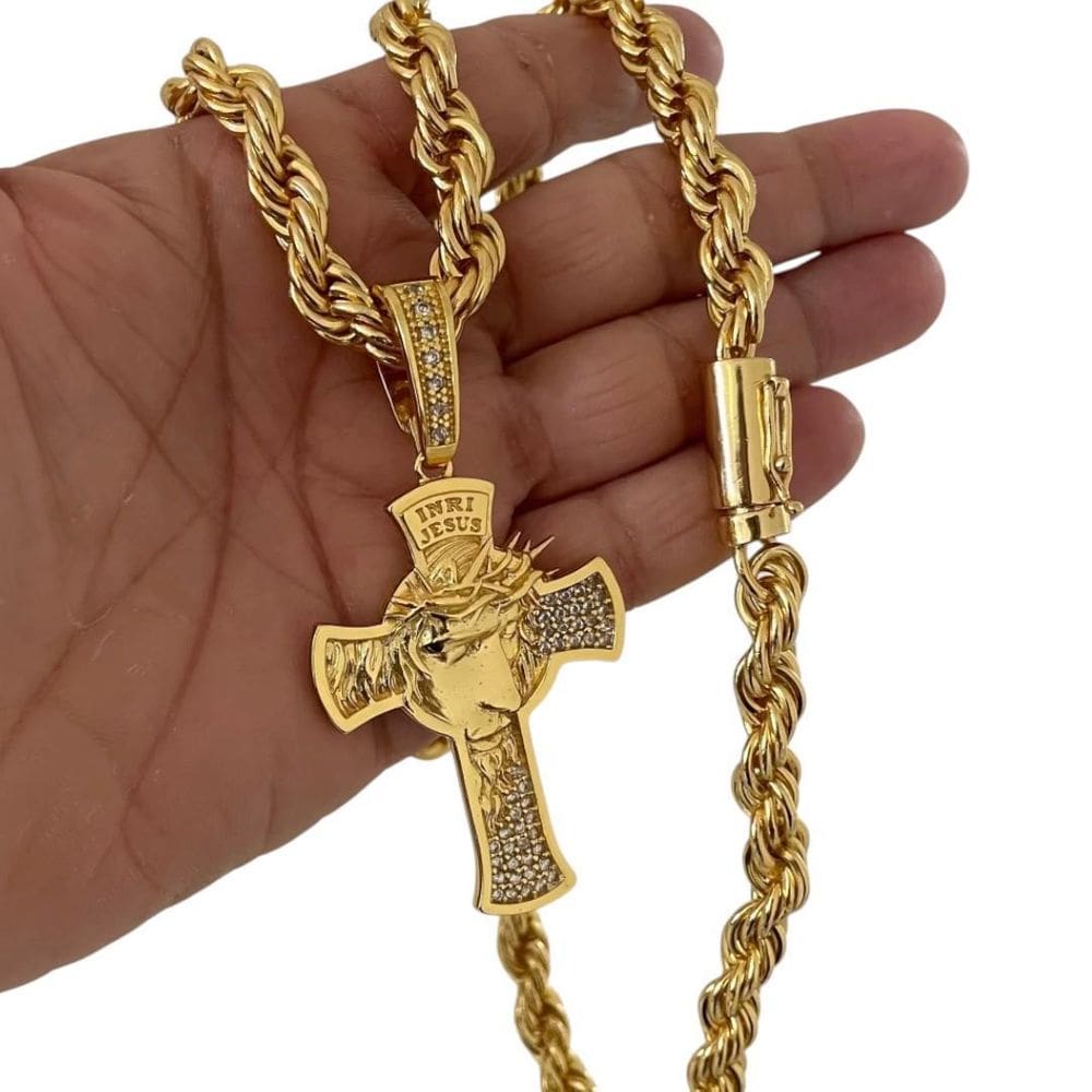Cordão 10Mm Baiano + Pingente Cruz Face - Banhado A Ouro 18K