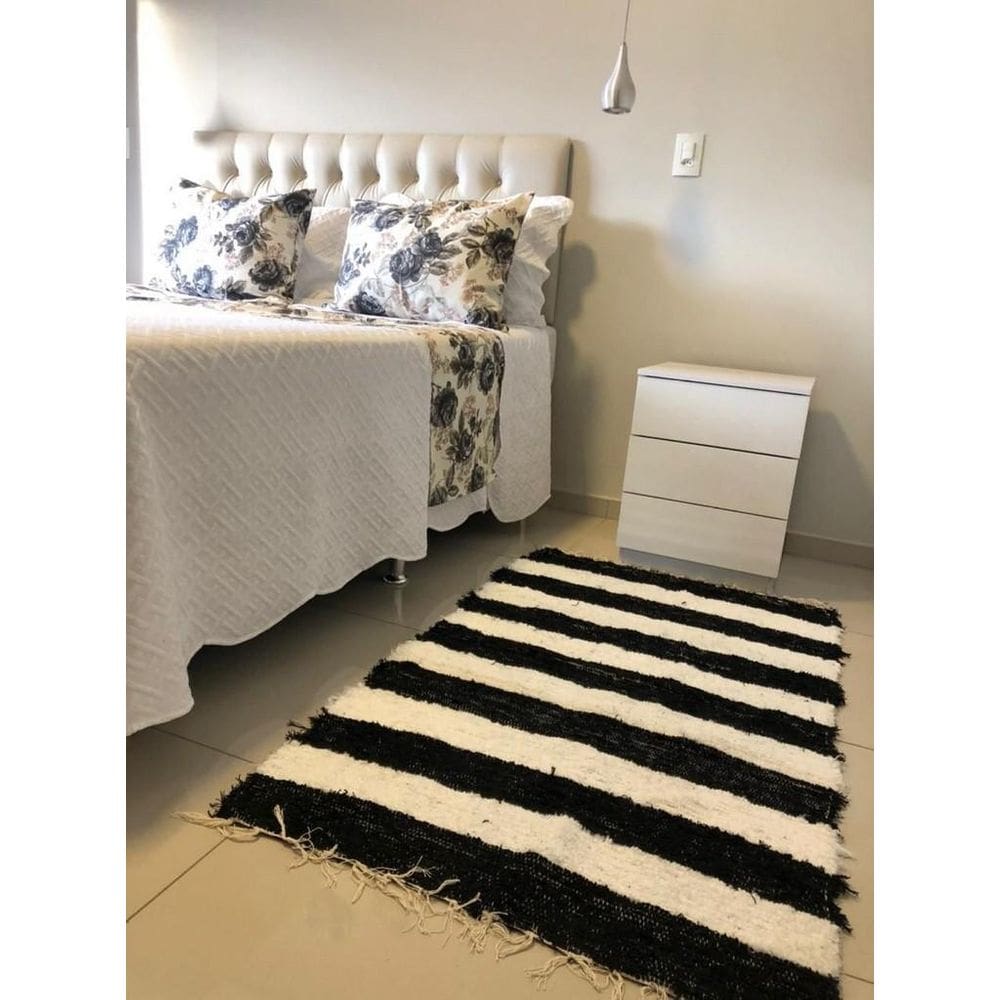 Tapete Médio Felpudo Listrado Preto 0,80X1,50M Boho