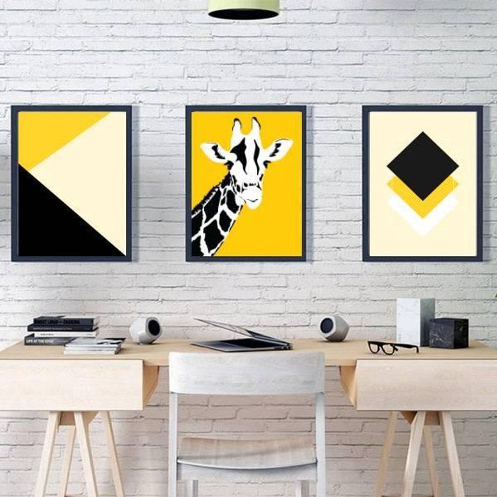 Kit 3 Quadros Preto E Amarelo Girafa 45X34Cm Moldura Preta