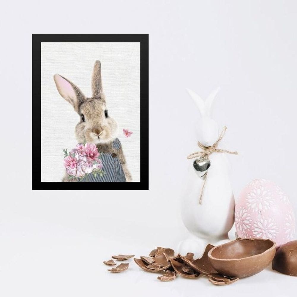 Quadro Coelhinho Jardineira Flores 45X34Cm