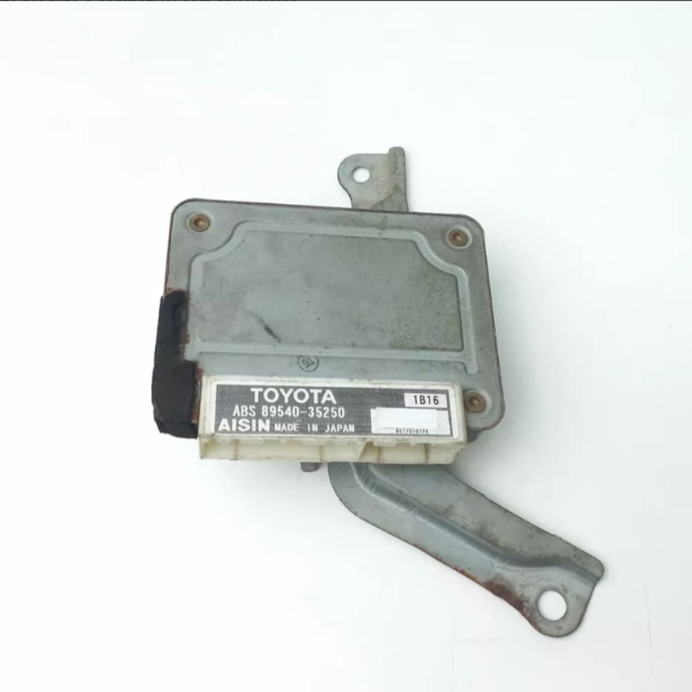 Módulo Controle Abs Toyota Hilux 8954035250