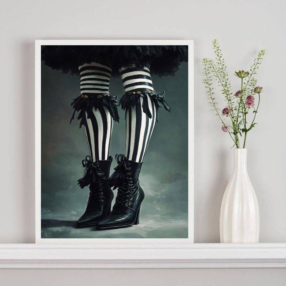 Quadro Decorativo De Bruxa - Pernas Sapato 45X34Cm