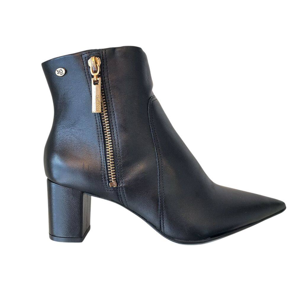 Bota Feminina Cano Curto em Couro Preta Zíper Salto Grosso