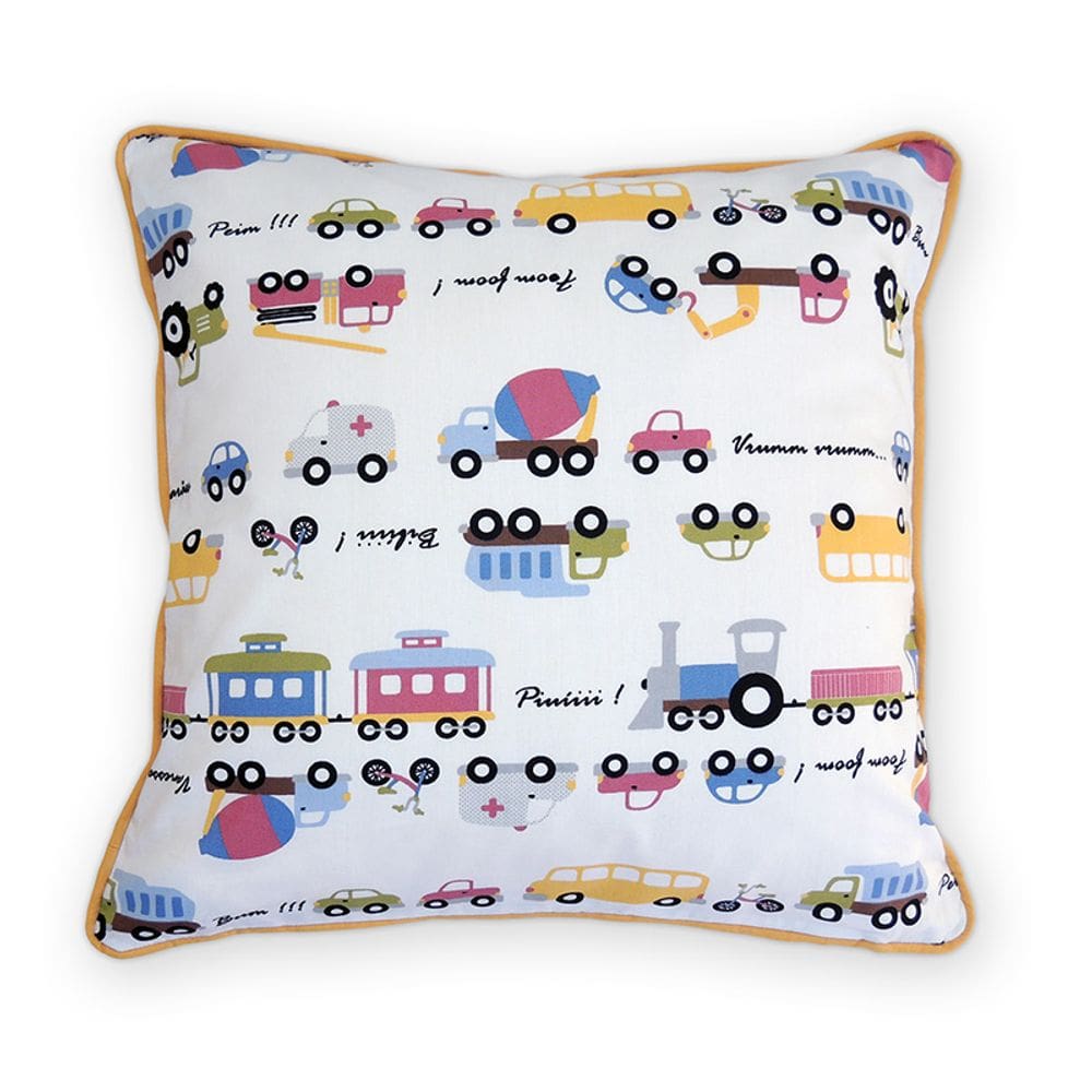 Capa de almofada VivaIN infantil branca com carros coloridos