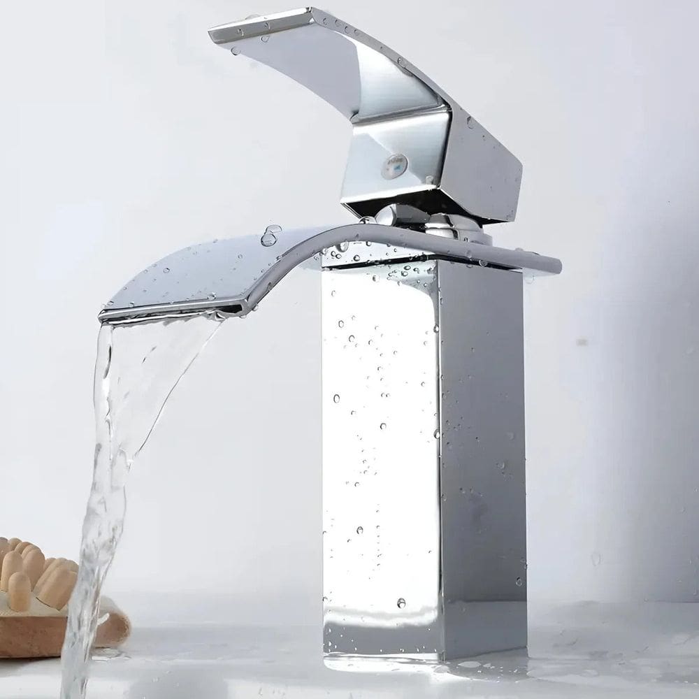 Torneira para Banheiro Cascata Bica Baixa Misturador Monocomando Metal Água Quente e Fria Cromada