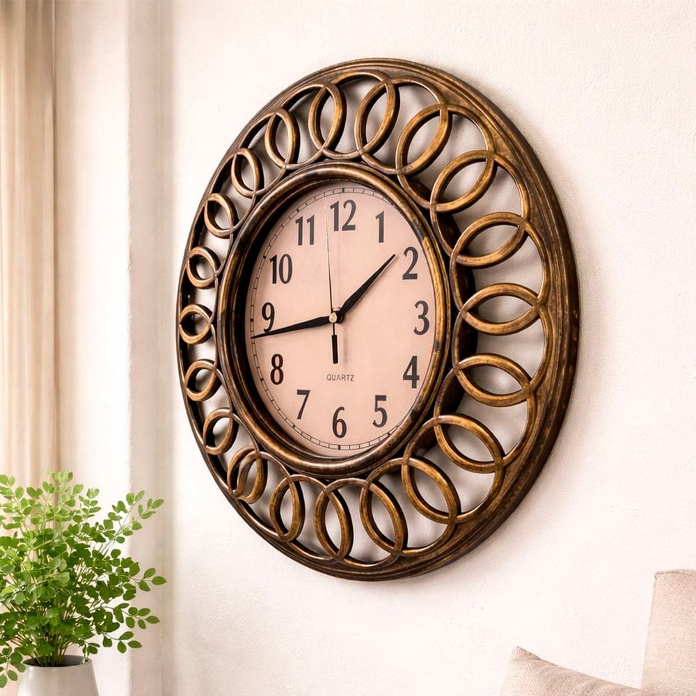 Relógio De Parede Vazado Dourado Decorativo Vintage 46,5cm