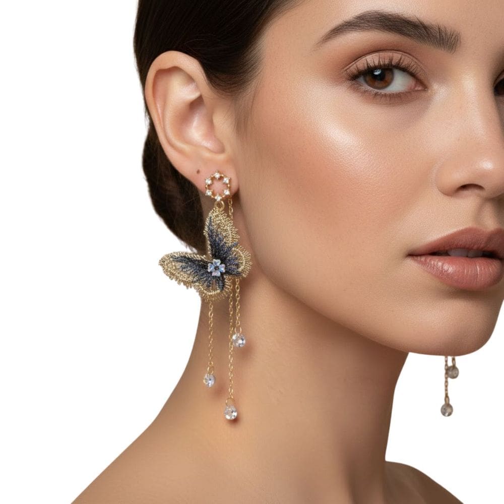 Brinco Pendente Borboleta Azul com Correntes e Cristais