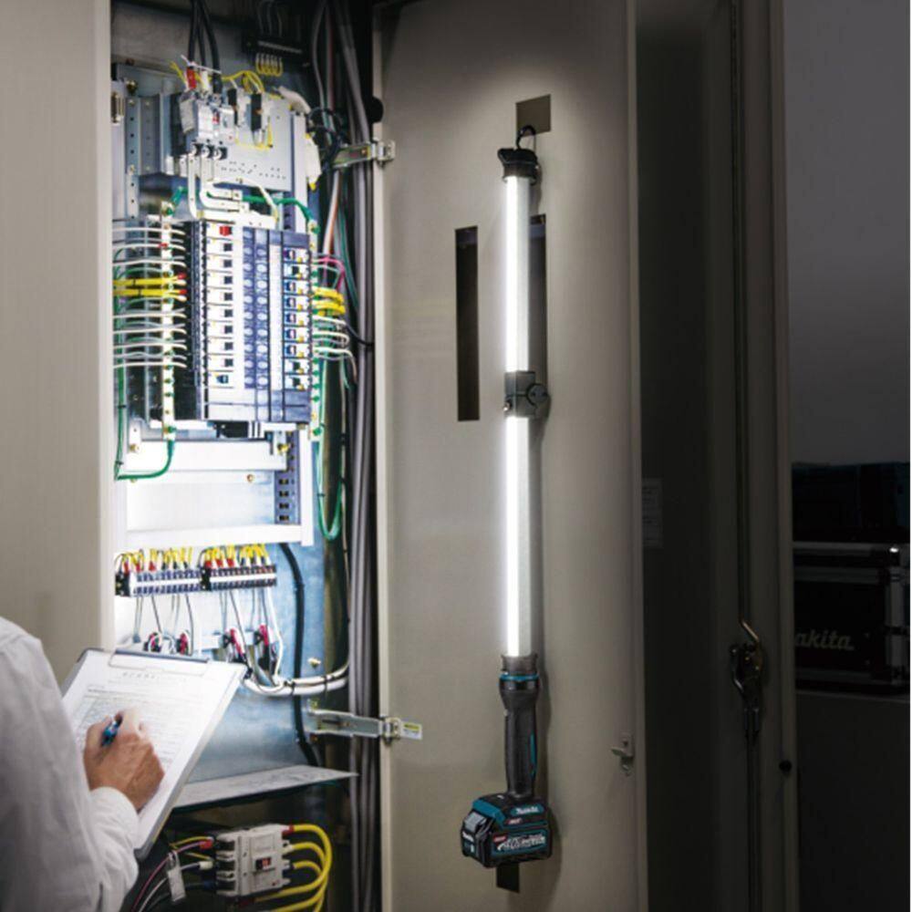 Lanterna Led Makita Ml012g 40v Xgt | Casas Bahia