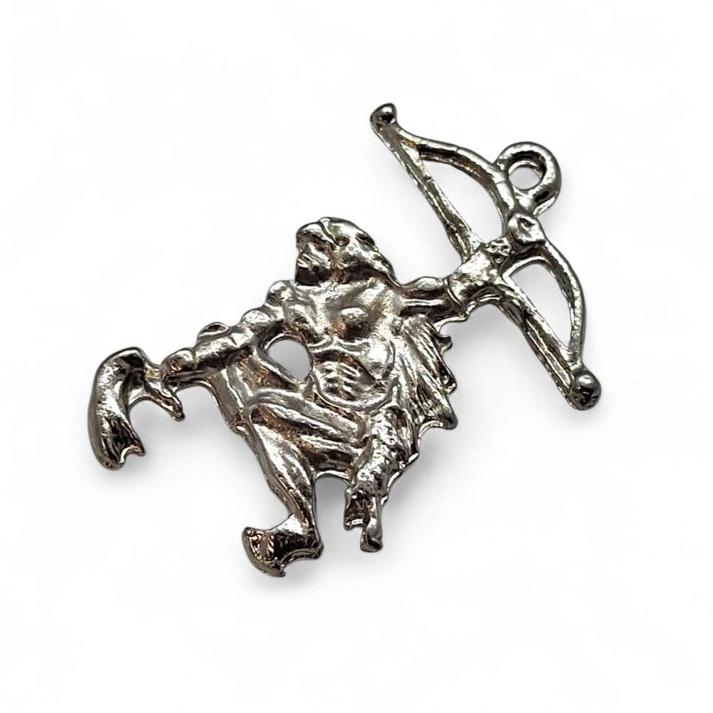 Kit 12 Pingentes Ferramenta Oxossi Arco e Erukere 3,5 cm