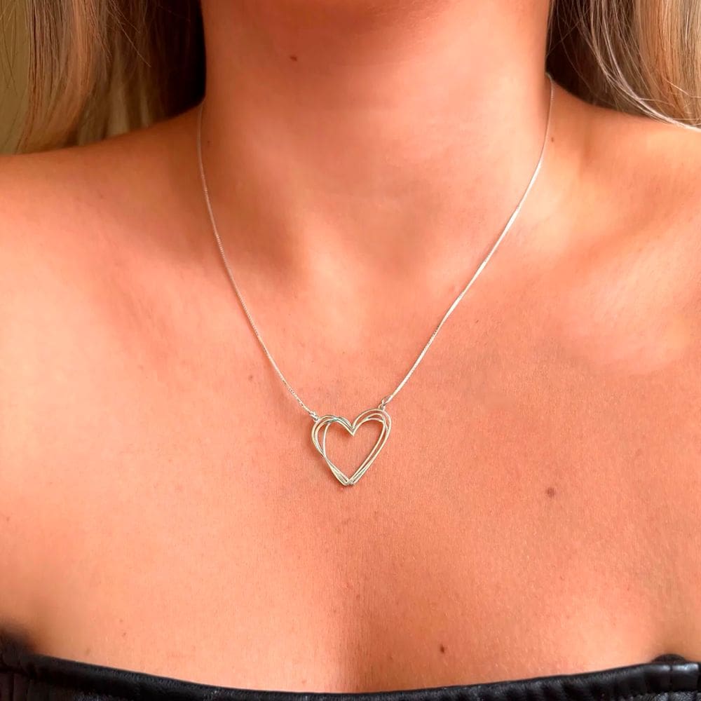 Colar coração 3 fios