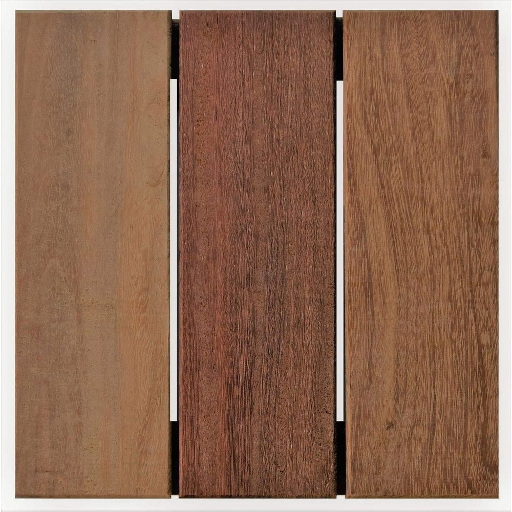 Deck em Placamodular de madeira Cumarú 28cmx28cm Marrom