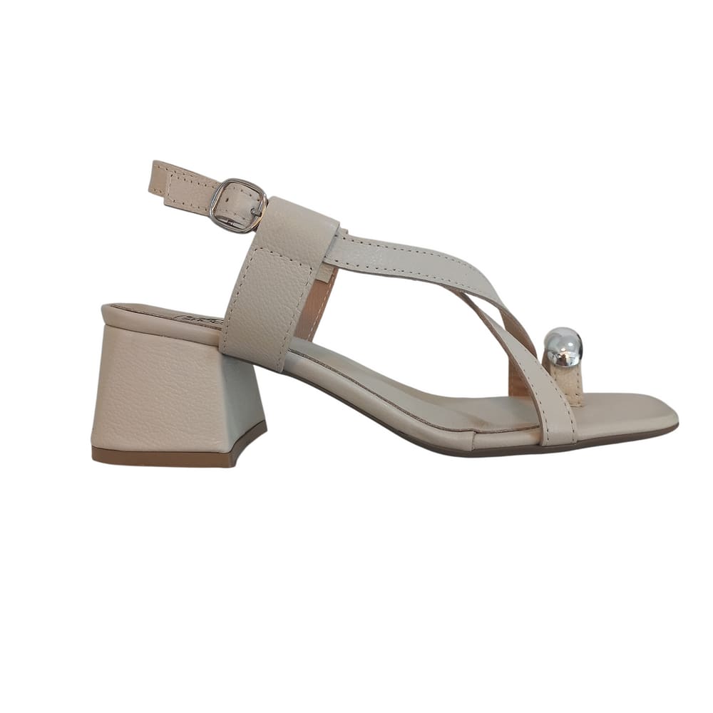 Sandália Feminina em Couro Nude Tiras Salto Médio Grosso Dedo