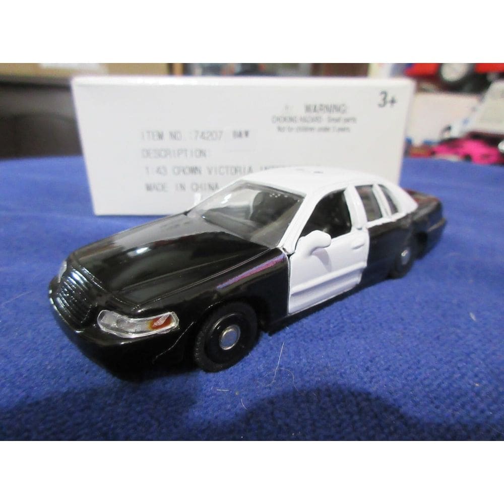 Carro em Miniatura Diecast Motormax Ford Crown Victoria 1/43