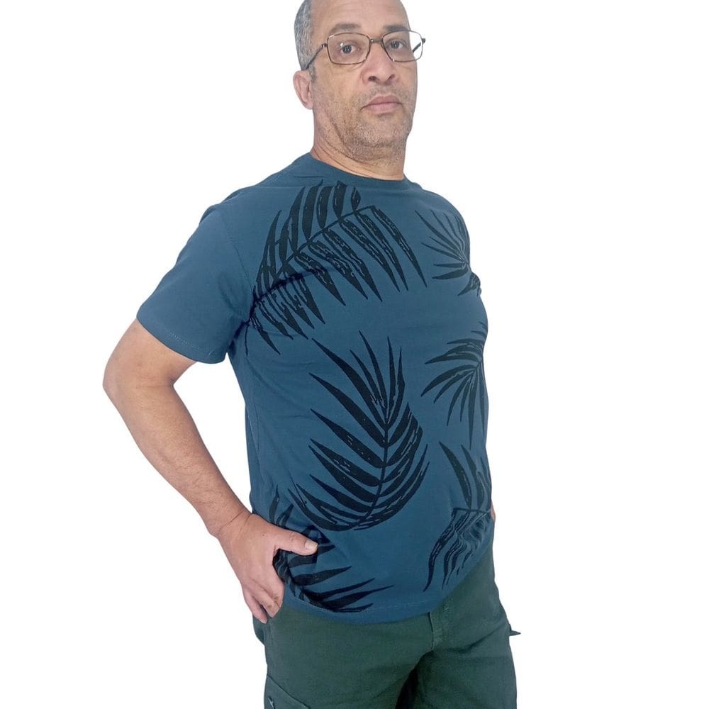 Camiseta Masculina Gola Redonda - Conforto, Estilo e Versatilidade em uma Só Peça