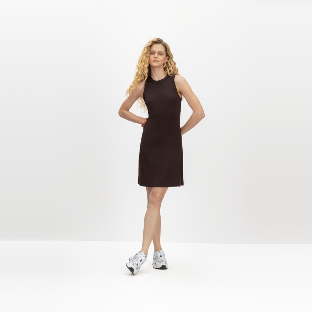 Vestido feminino curto canelado Essendi