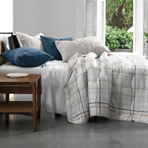 Edredom Dupla Face Casal Altenburg Blend Comfort em Microfibra 190 x 220 cm – Fine Lines Menor preço em Edredom Dupla Face Casal Altenburg Blend Comfort em Microfibra 190 x 220 cm – Fine Lines